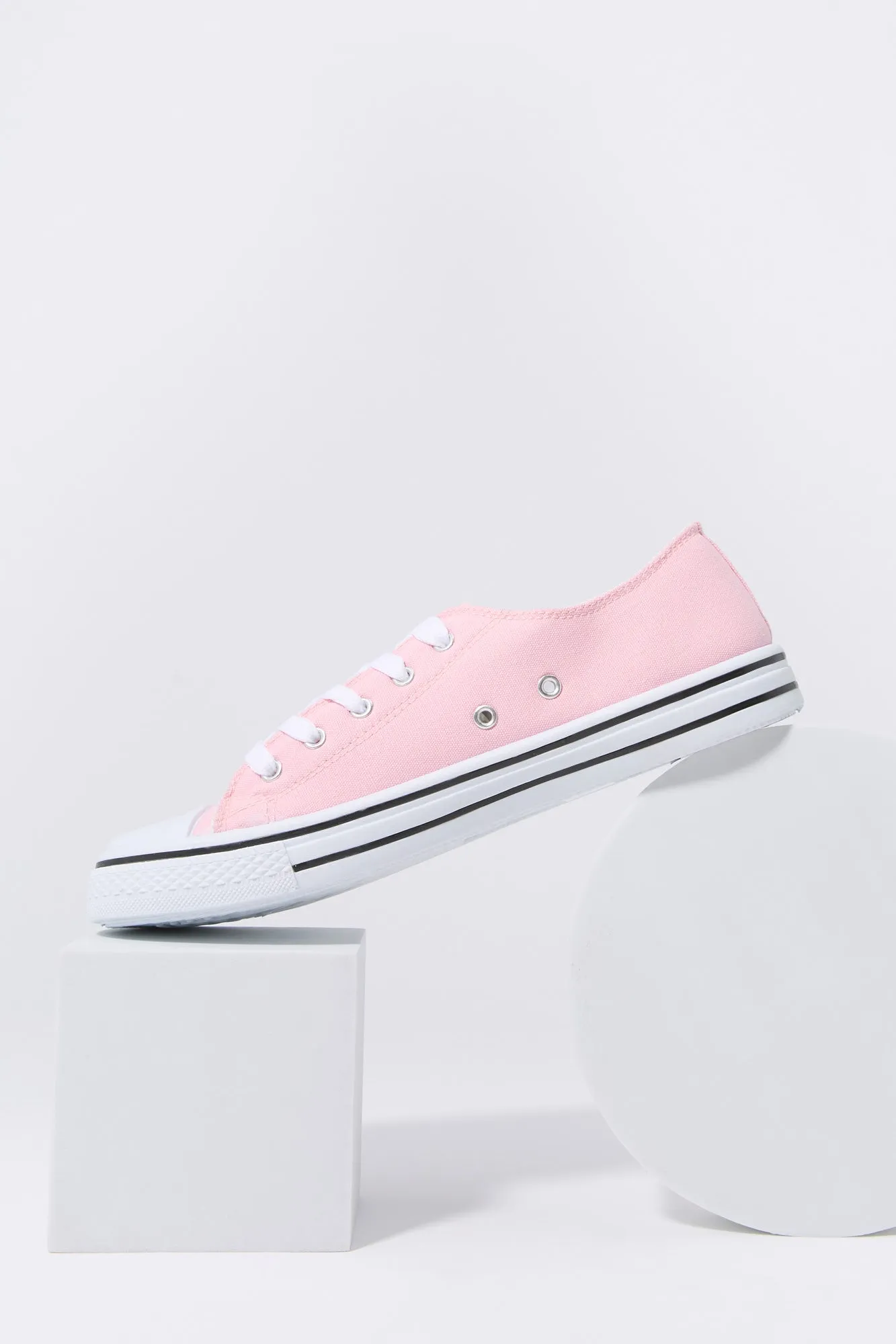 Canvas Low Top Sneaker