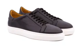 Casual leather sneaker