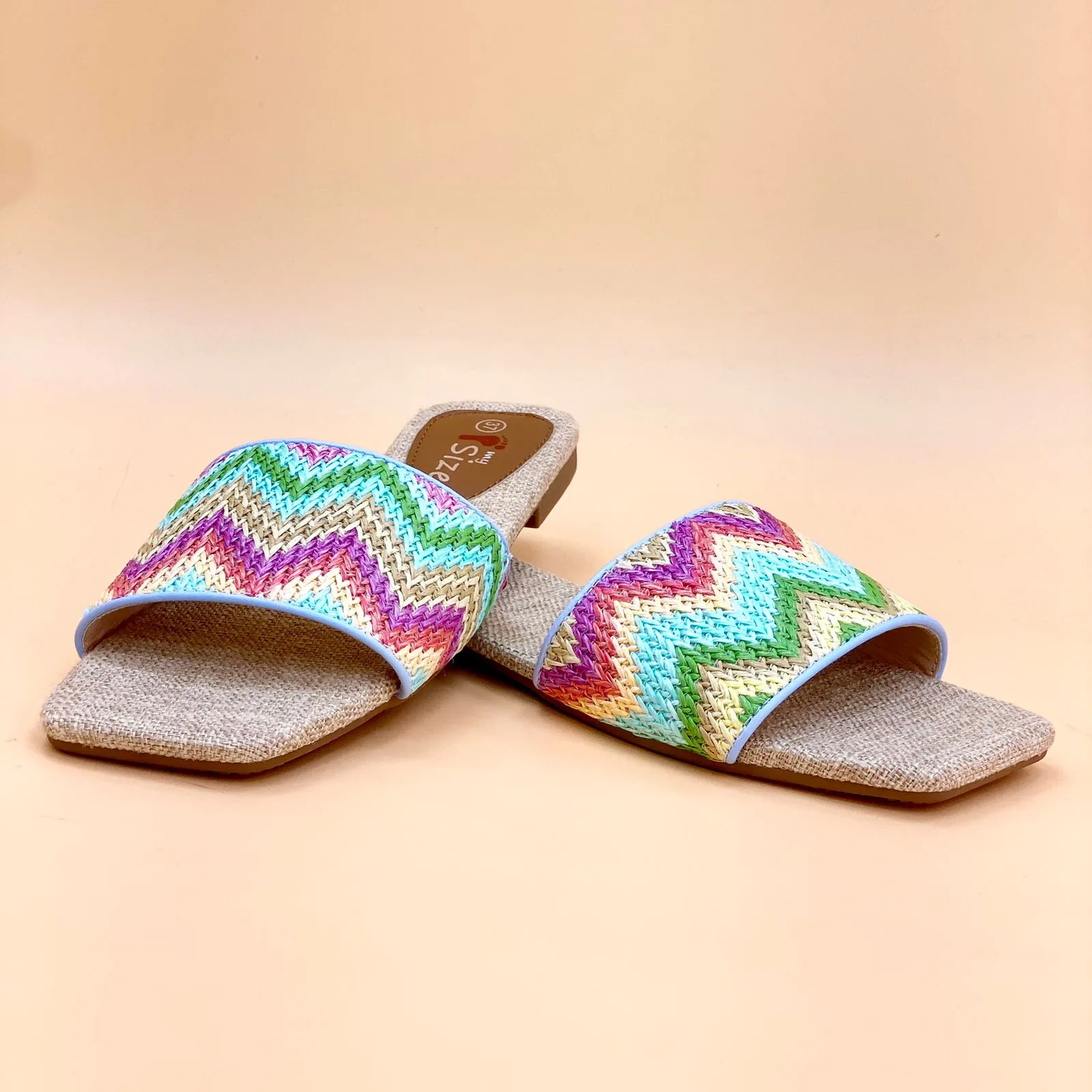 NEW , WOMEN SLIPPERS S10