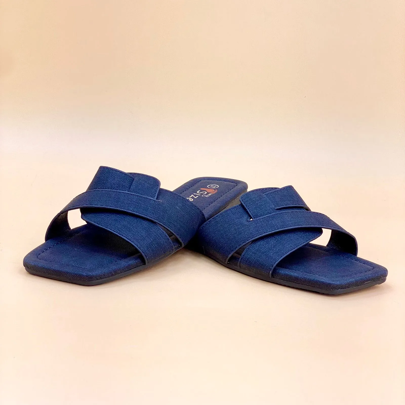 NEW , WOMEN SLIPPERS S9