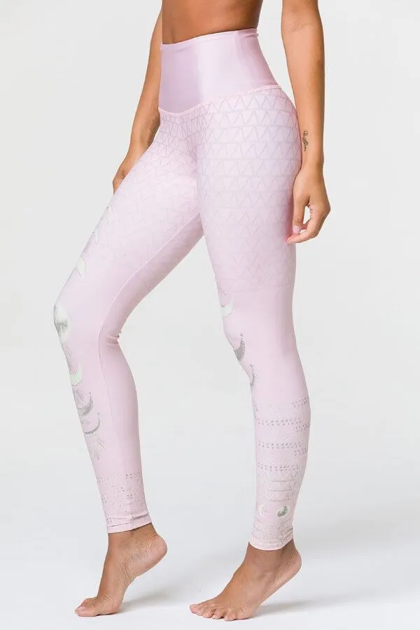 ONZIE // HIGH RISE GRAPHIC LEGGING - BLUSH LAS LUNAS