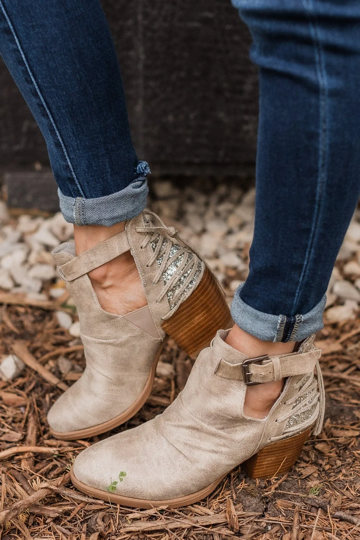 Very G Zane Booties- Cream